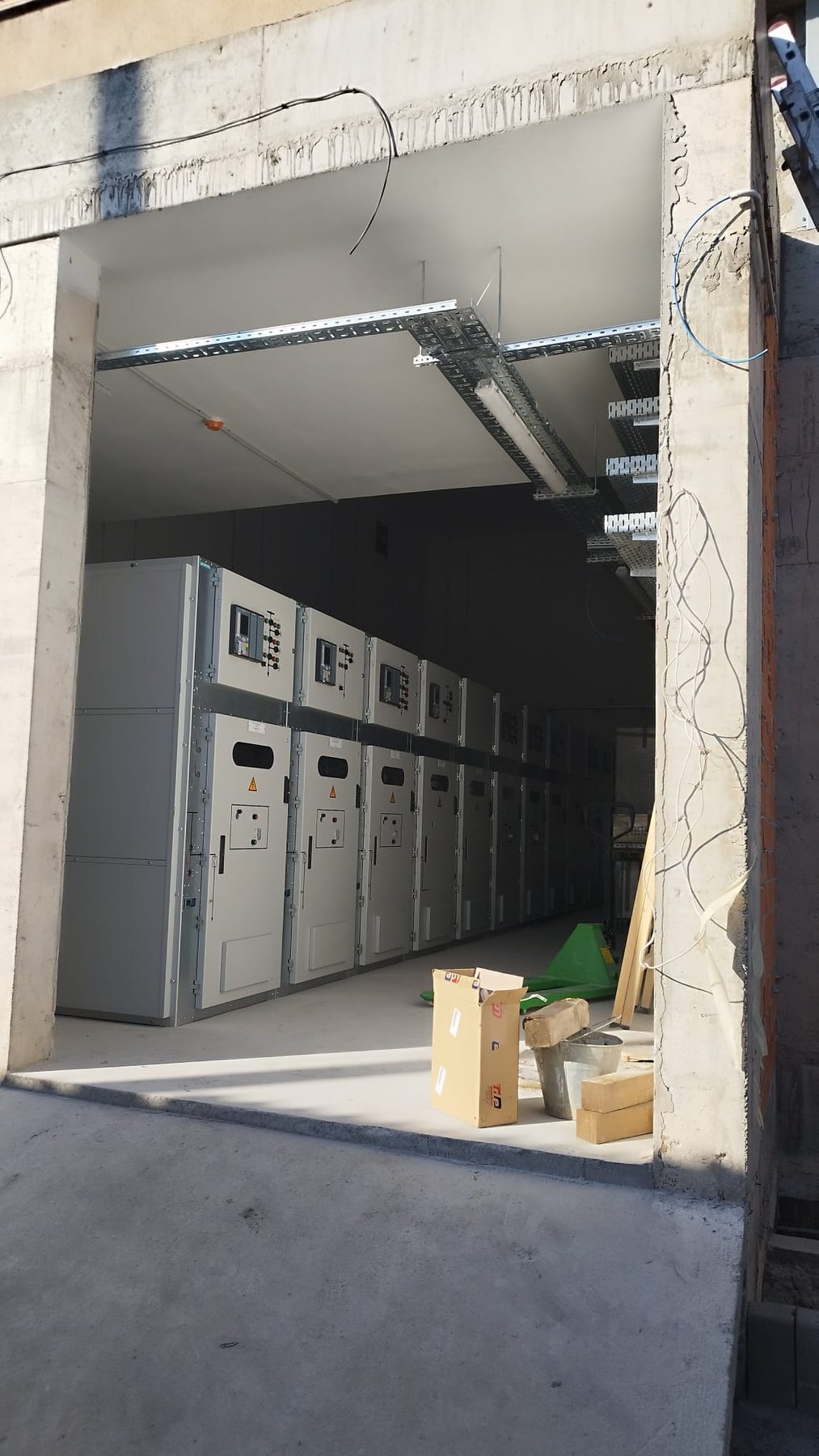 MV switchgear room installation